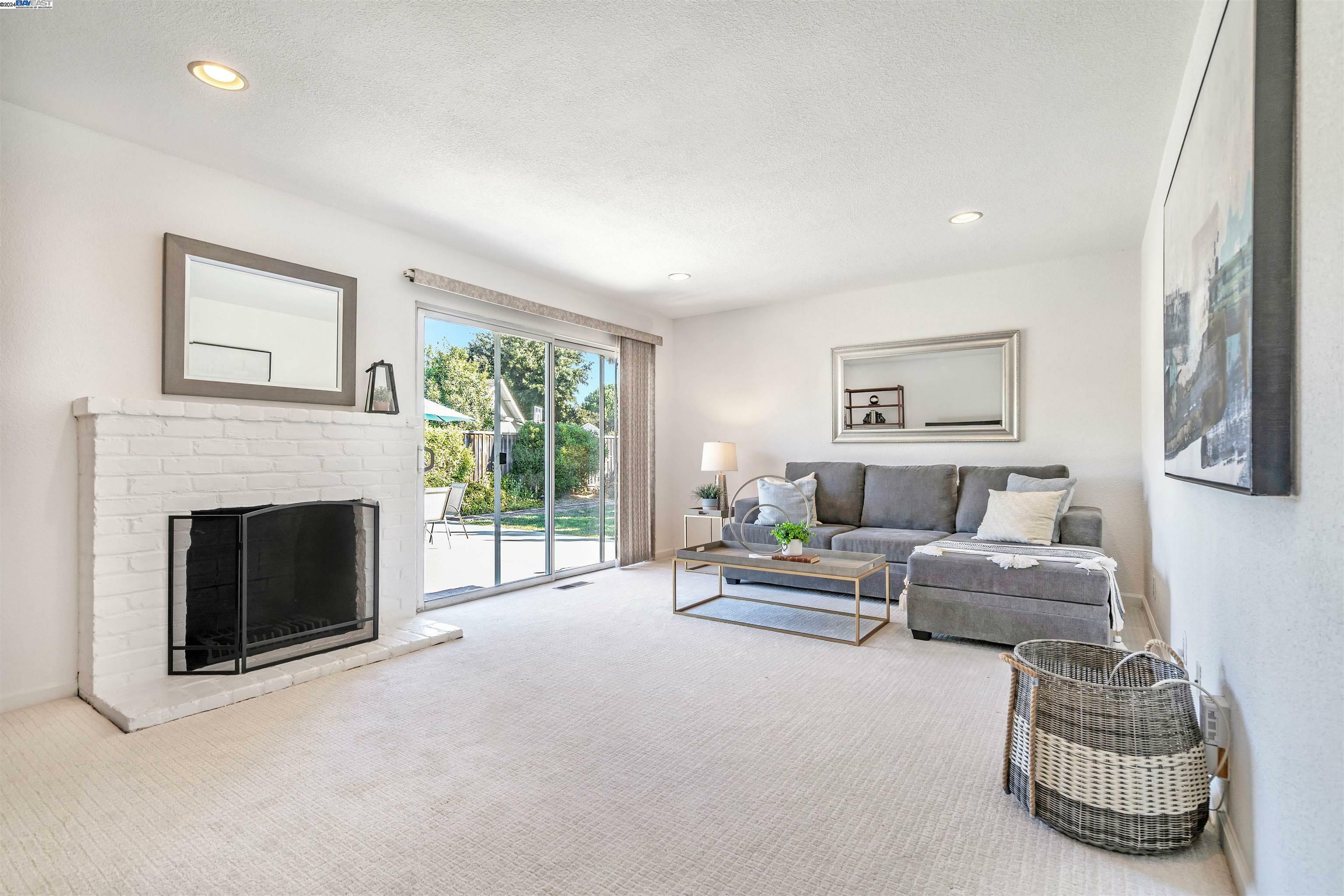 Property Photo:  35830 Cluny Pl  CA 94560 