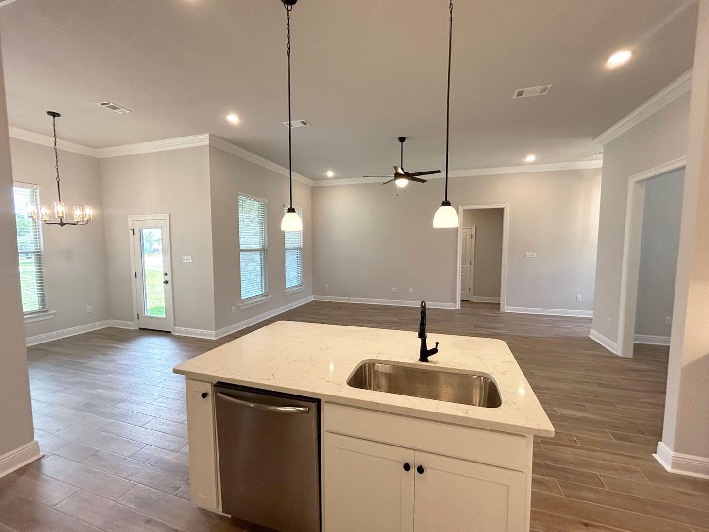 Property Photo: 155 Lumen Loop FL 32439