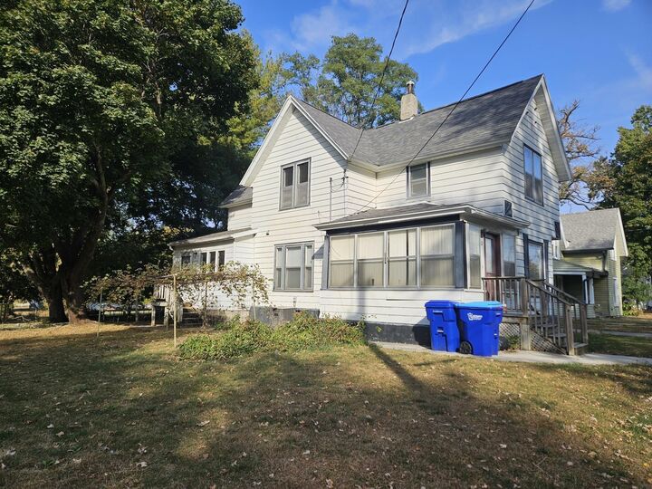 Property Photo:  12 5th Ave NW  IA 50662 