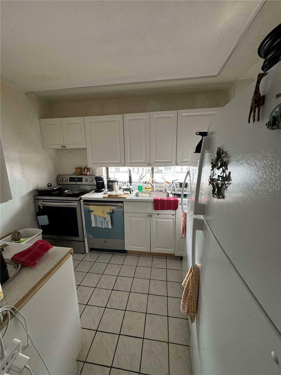 Property Photo:  16909 N Bay Road 920  FL 33160 