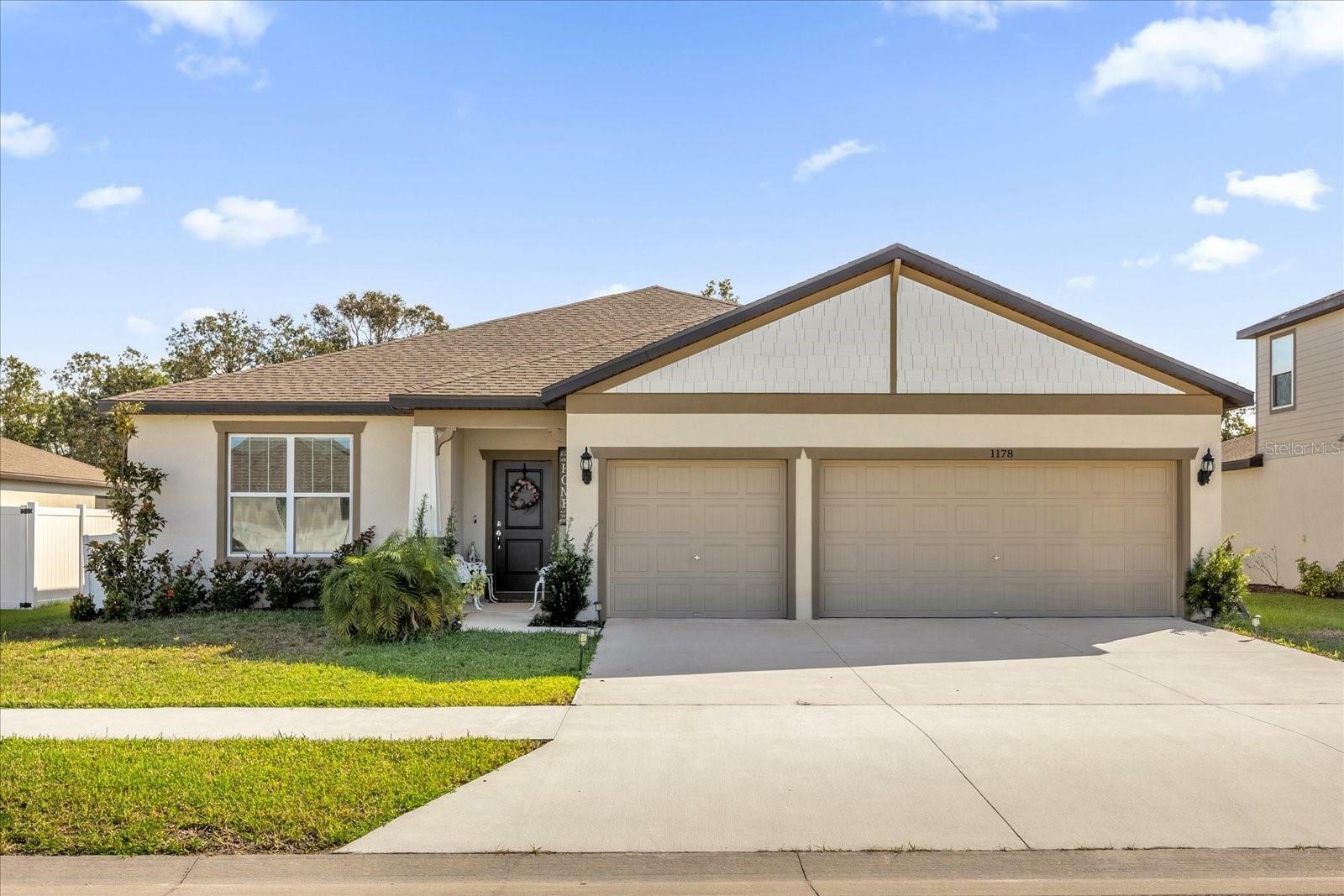 Property Photo:  1178 Michelangelo Lane  FL 33884 