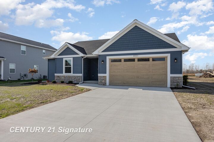 4551 E Lakecress Drive  Saginaw MI 48603 photo