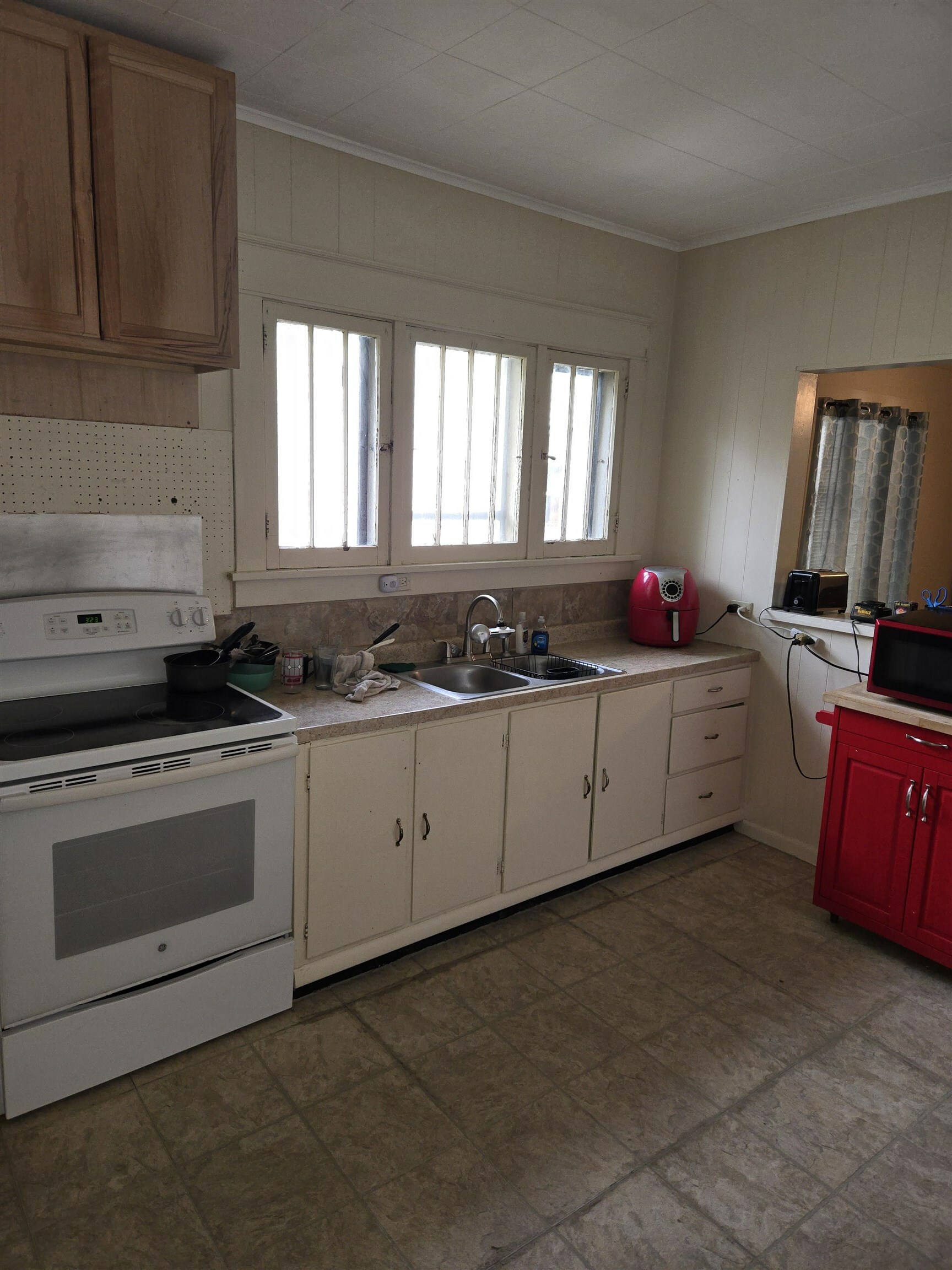 Property Photo:  434 E Comstock Street  MI 48867 