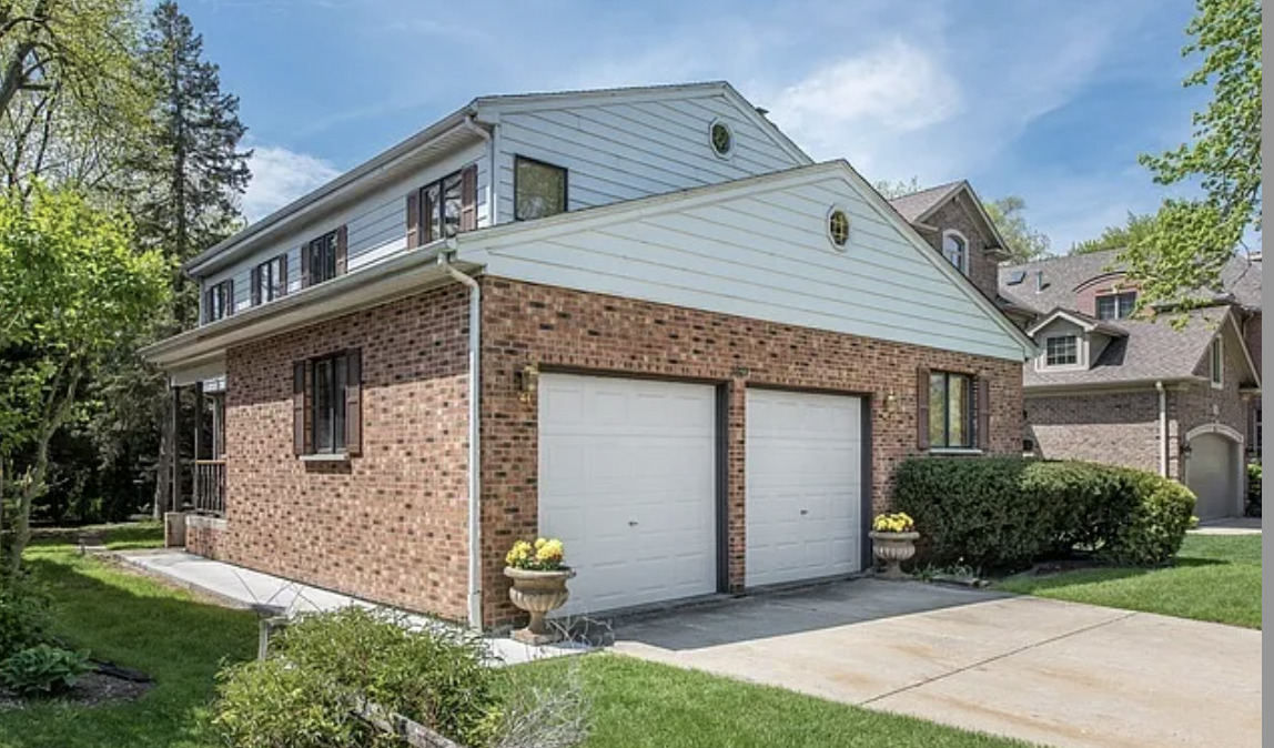 Property Photo:  2327 Thornwood Avenue  IL 60091 