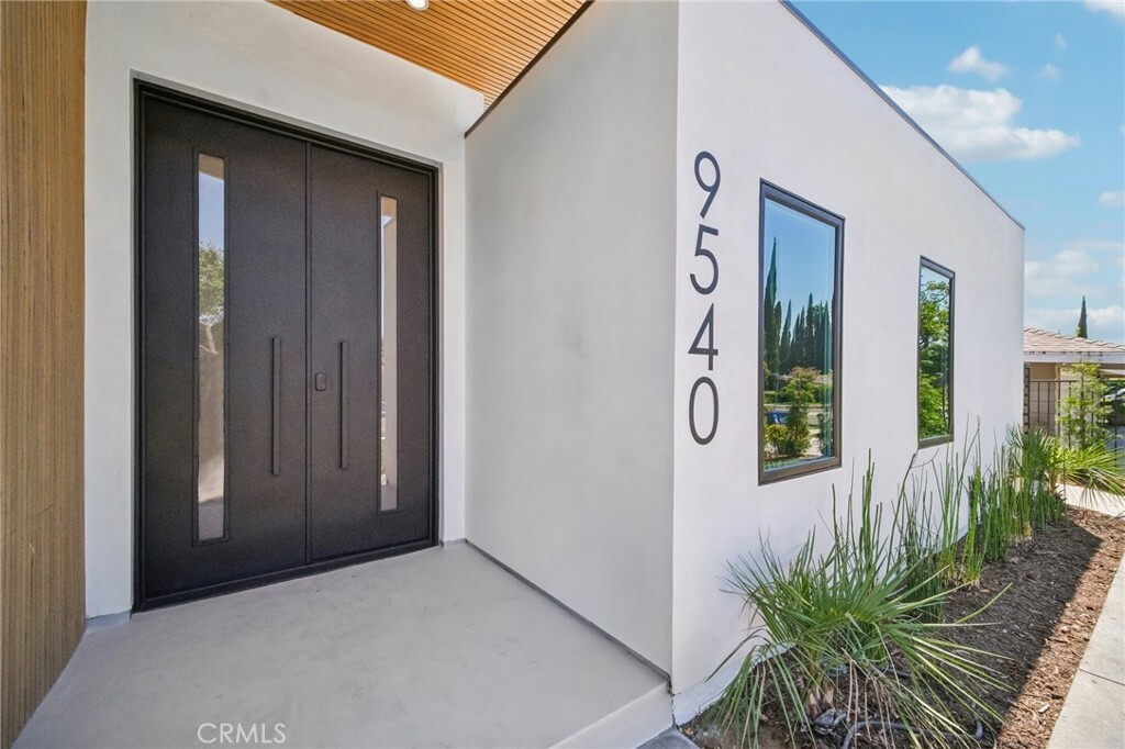 Property Photo:  9540 Donna Avenue  CA 91324 