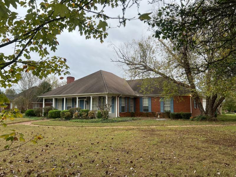 Property Photo:  4665 S Lake Dr.  MS 38801 