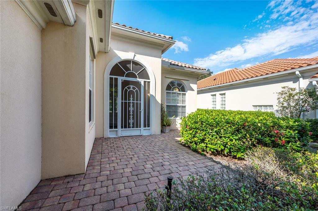 Property Photo:  2729 Island Pond Ln  FL 34119 