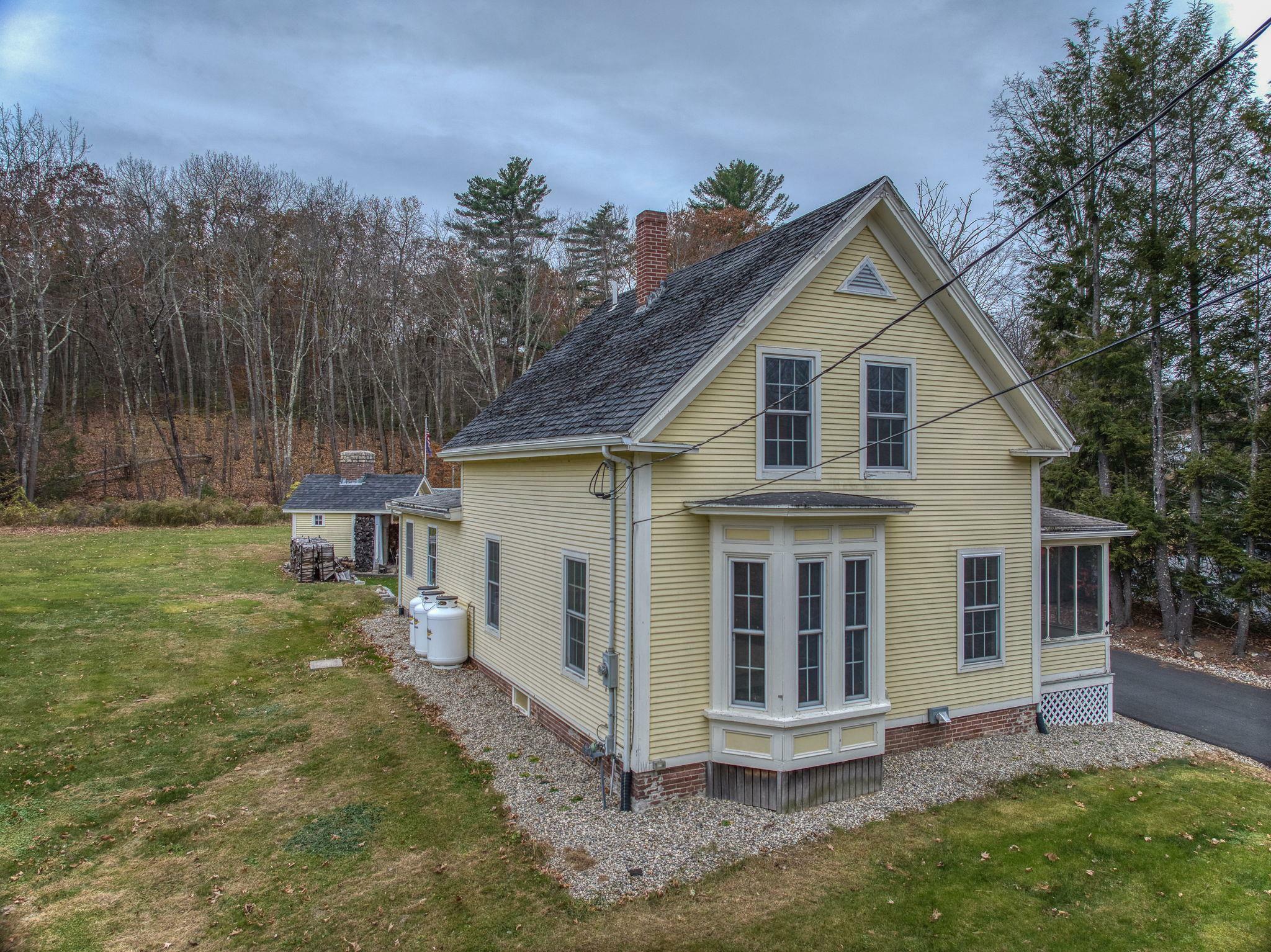 Property Photo:  3 Amesbury Road  NH 03858 