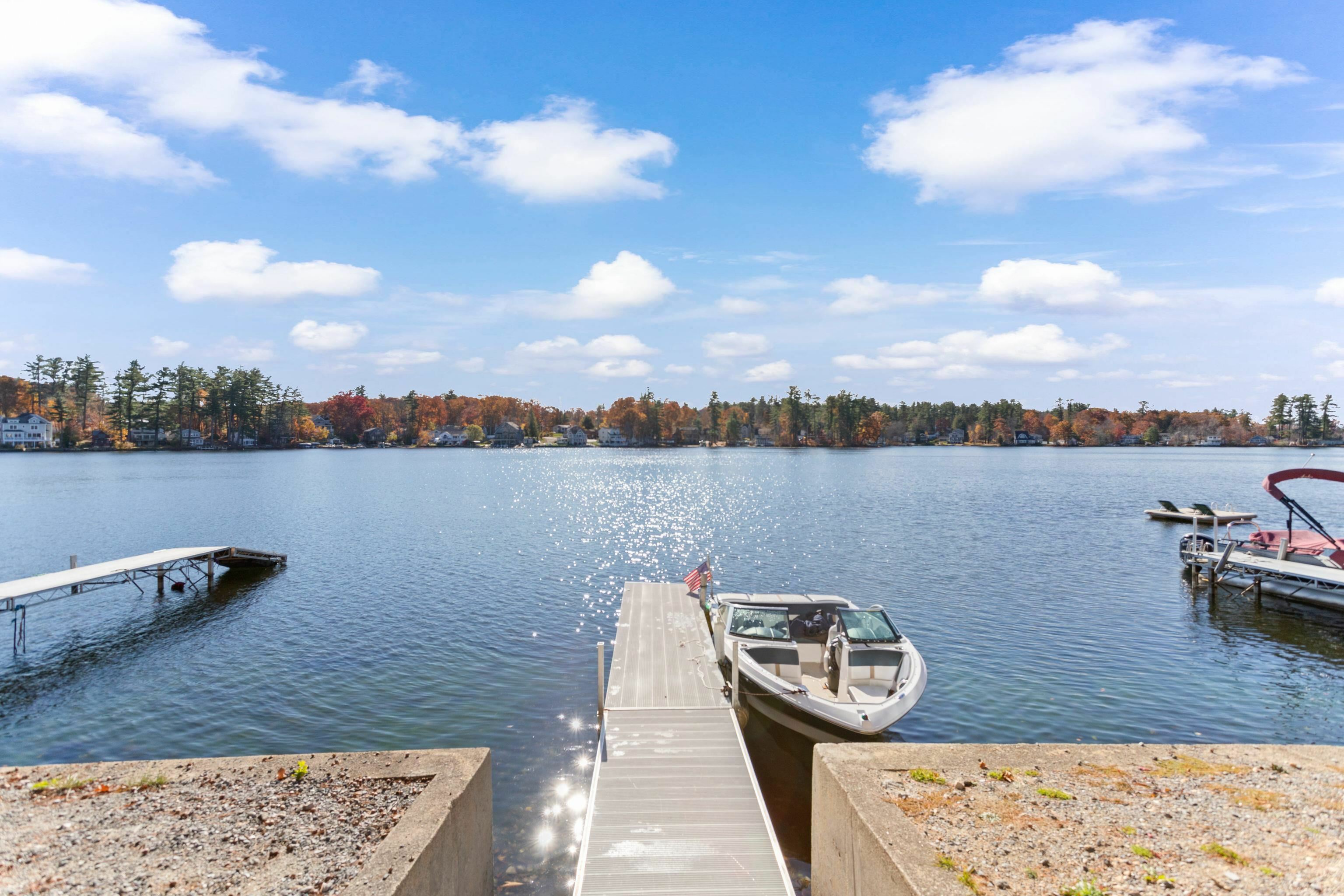 Property Photo:  19 Rocky Ridge Road  NH 03087 