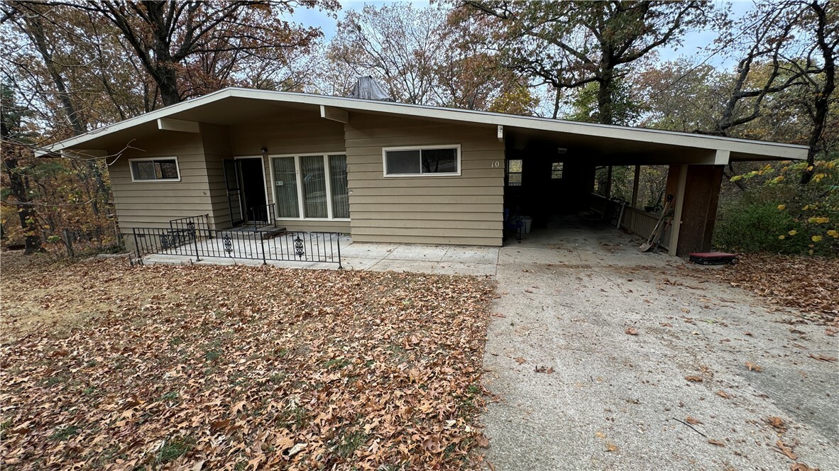 Property Photo:  10 Arnold Lane  AR 72715 