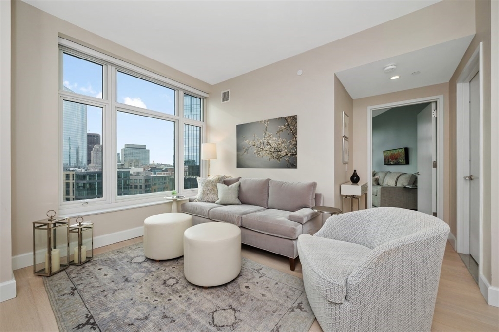 Property Photo:  100 Lovejoy Wharf Ph2c  MA 02114 