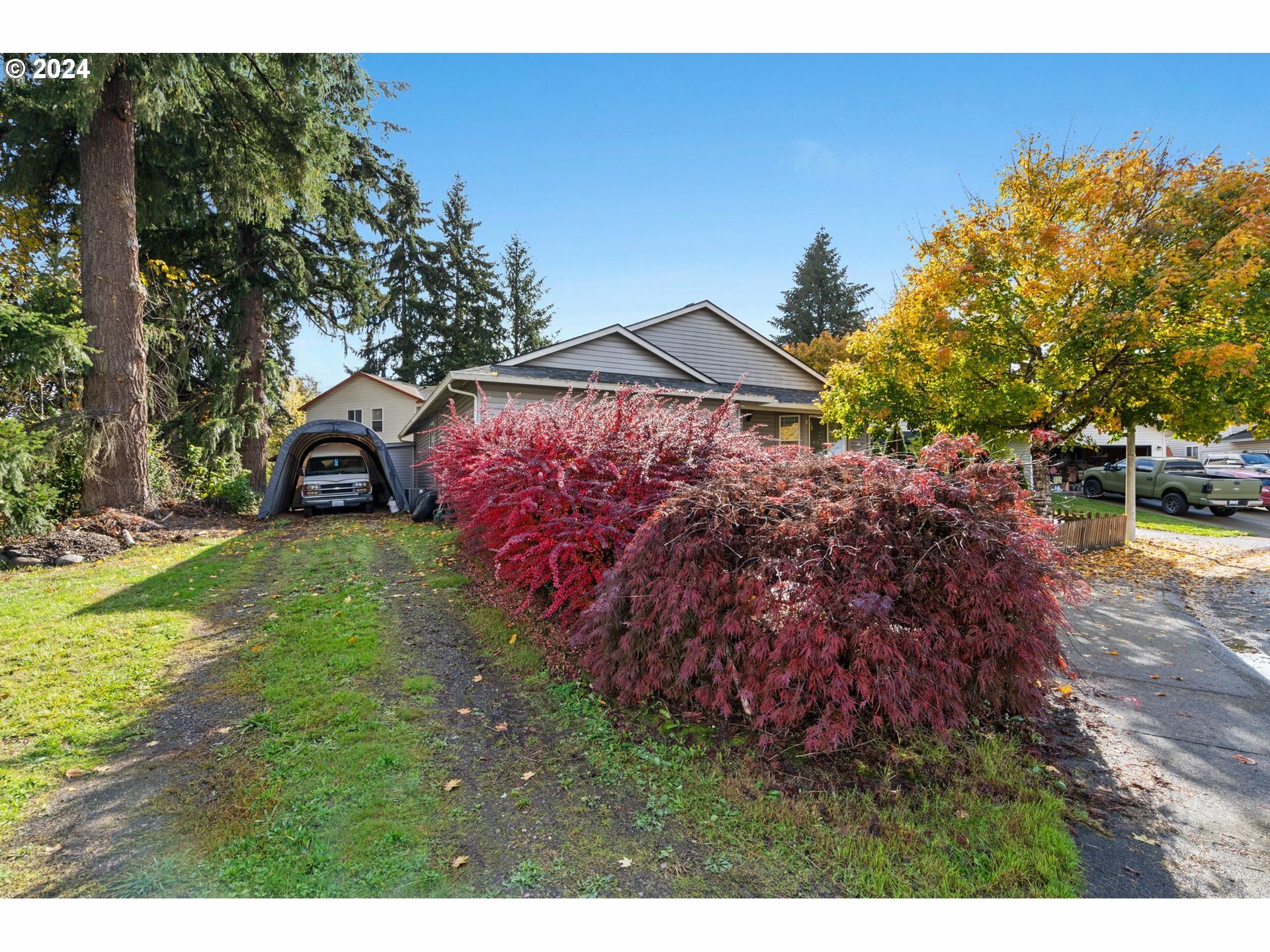 Property Photo:  127 SE 9th Cir  WA 98604 