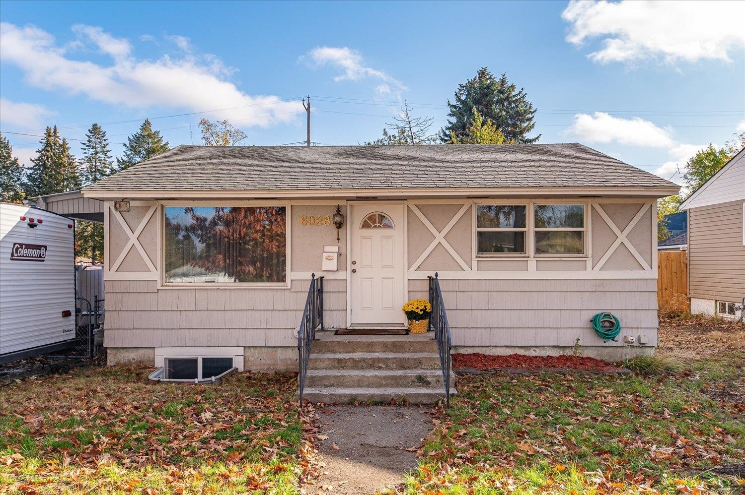 Property Photo:  6028 N Ash St  WA 99205 