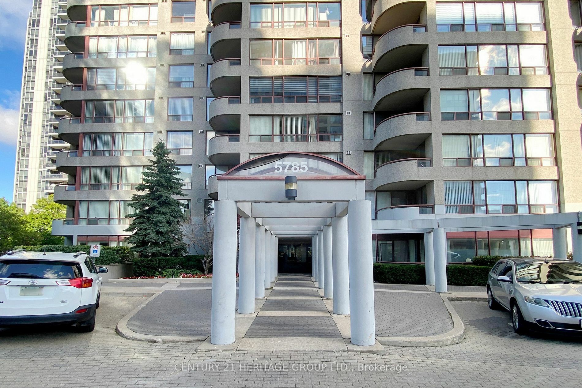 Photo de la propriété:  5785 Yonge St 905  ON M2M 4J2 