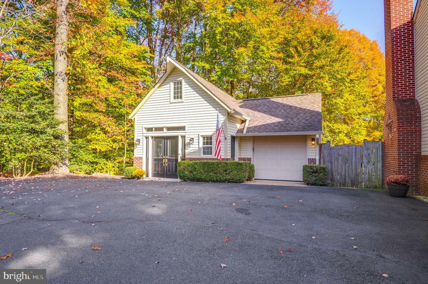 Property Photo:  10331 Bear Creek Drive  VA 20111 