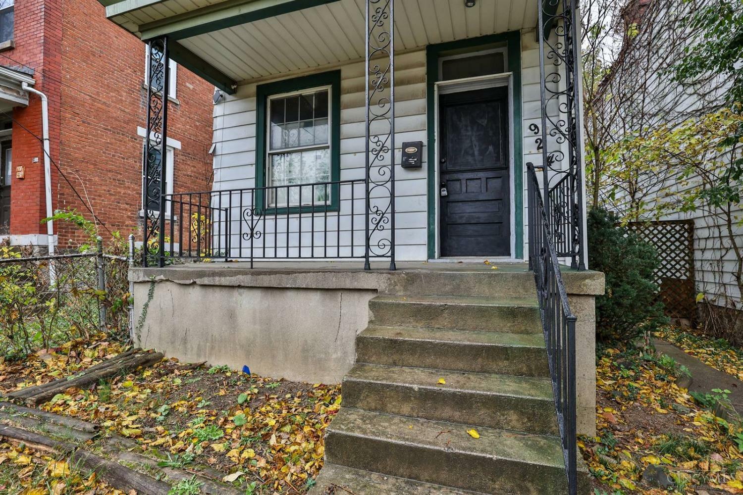 Property Photo:  924 Fairbanks Avenue  OH 45205 