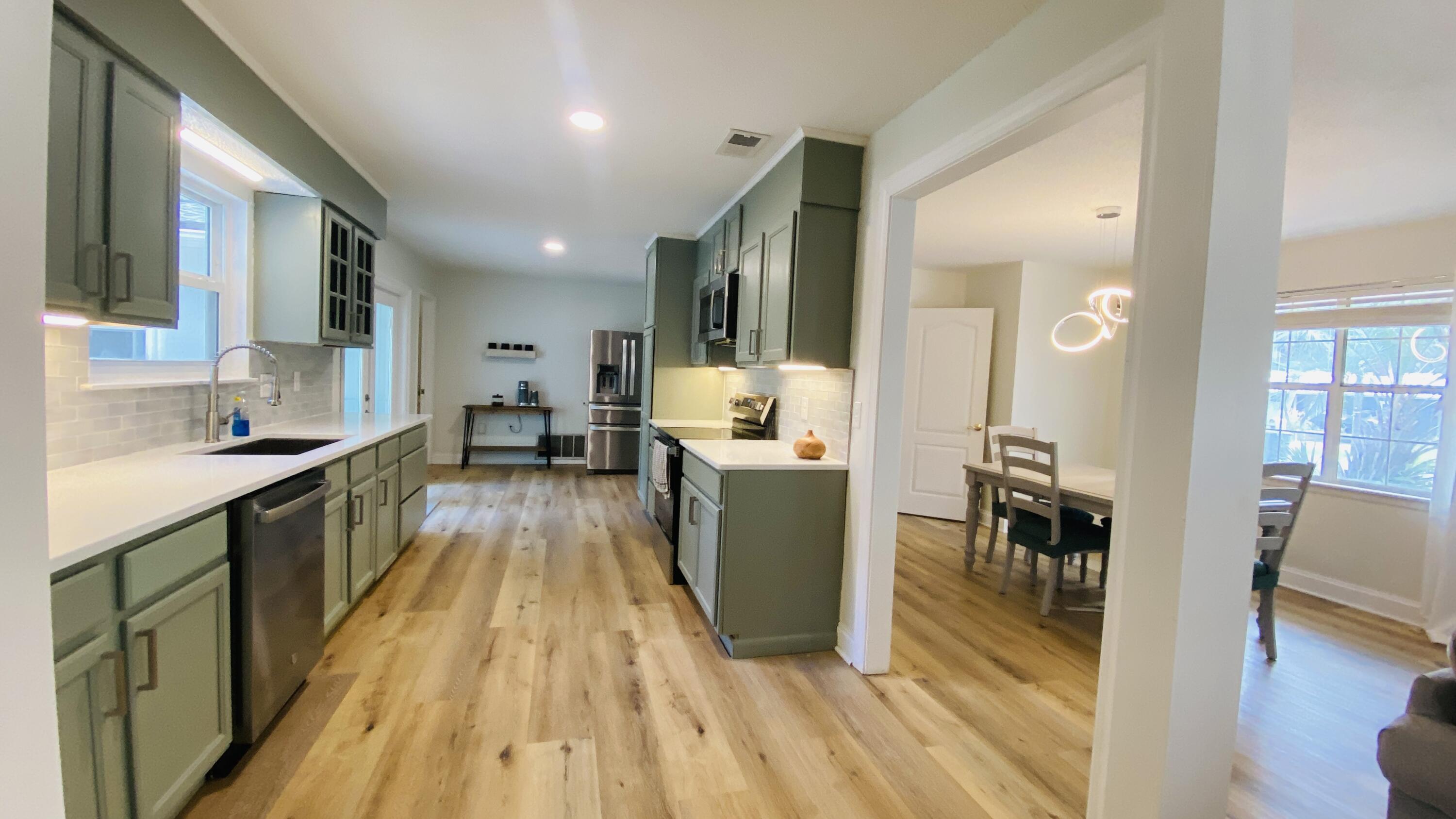 Property Photo: 215 NE Buck Drive FL 32548