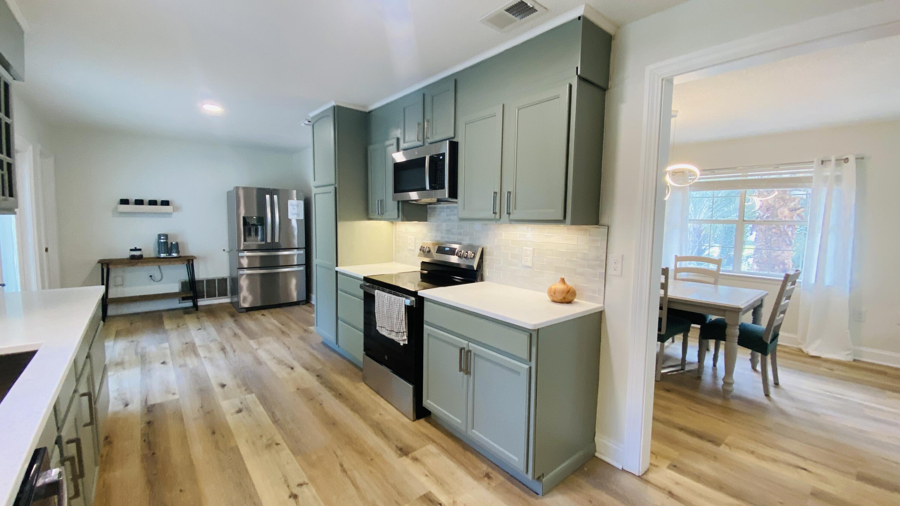 Property Photo: 215 NE Buck Drive FL 32548