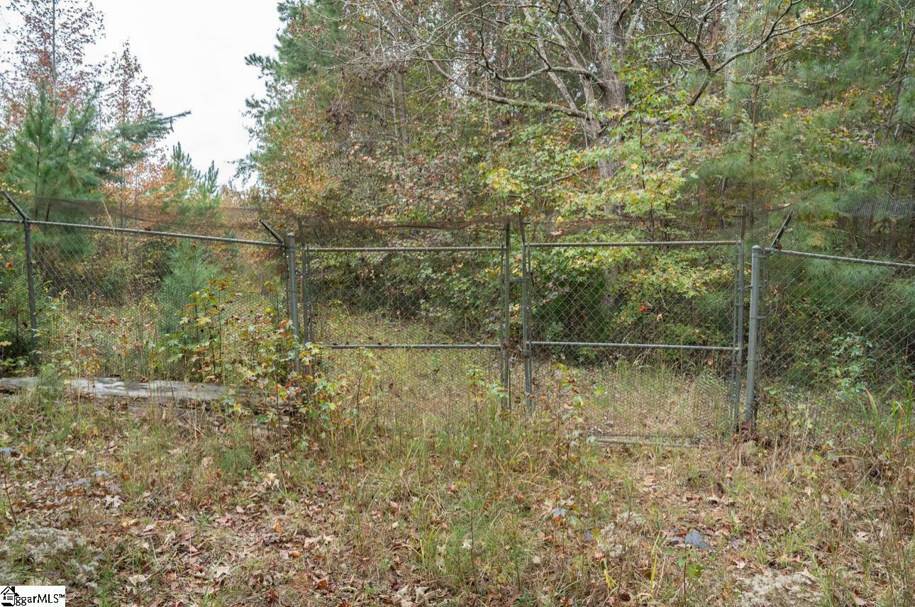 Property Photo:  00 S Pine/Highway 176  SC 29372 