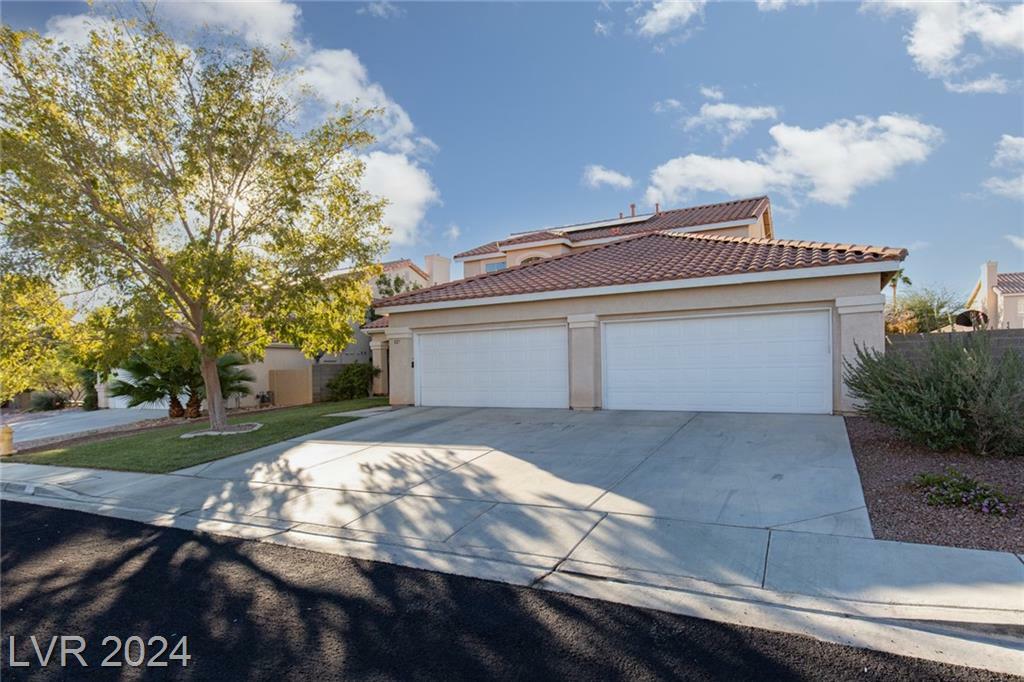 Property Photo:  827 Dover Glen Drive  NV 89031 