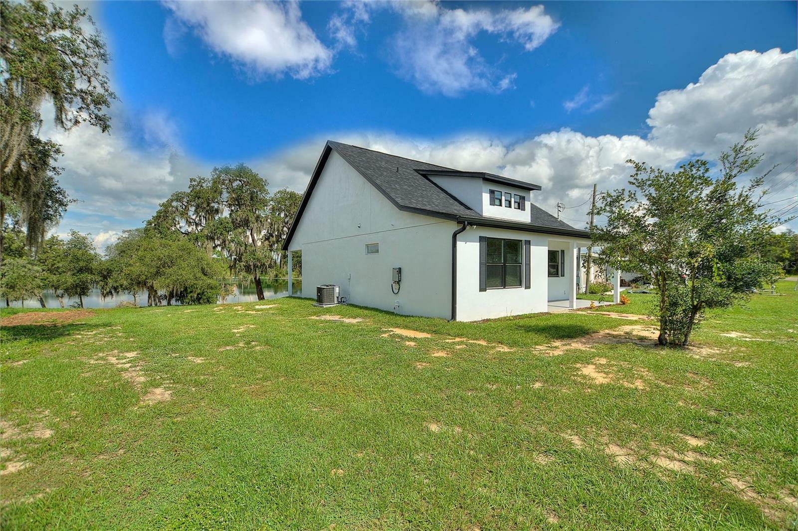 Property Photo:  1042 Golden Bough Road  FL 33898 