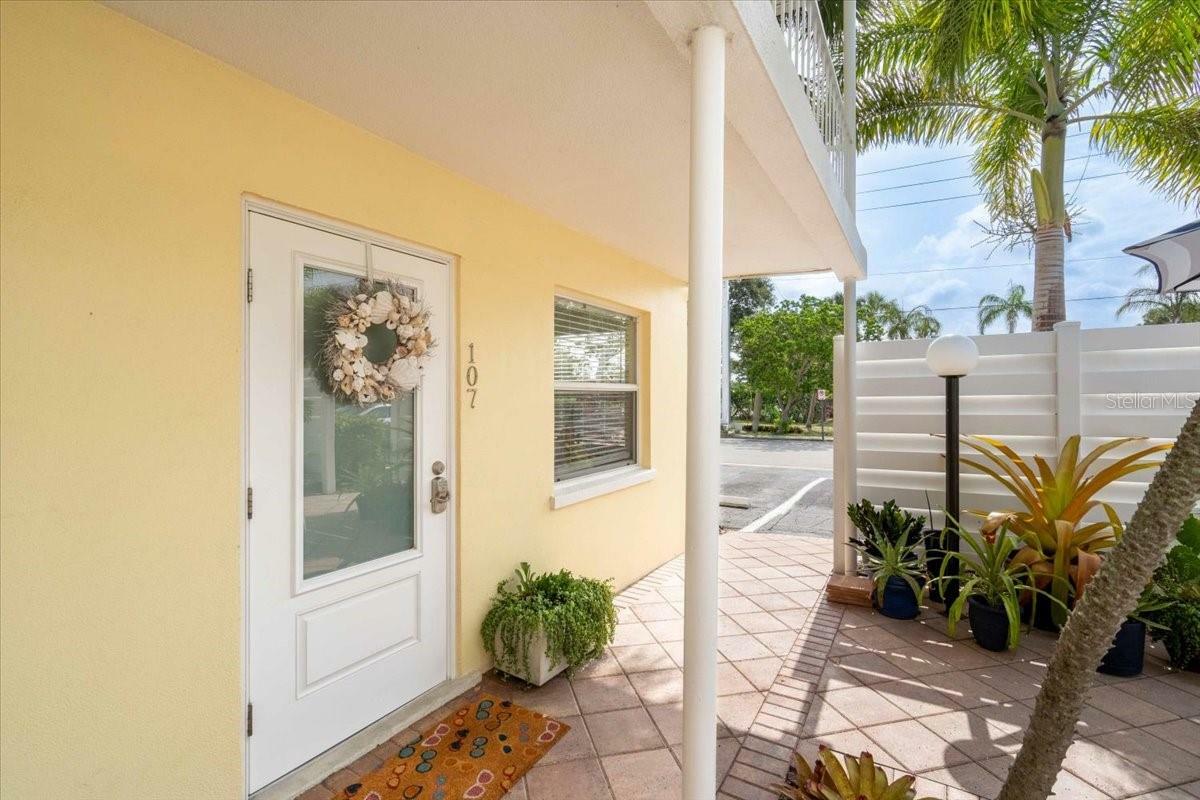 Property Photo:  700 W Venice Avenue 107  FL 34285 