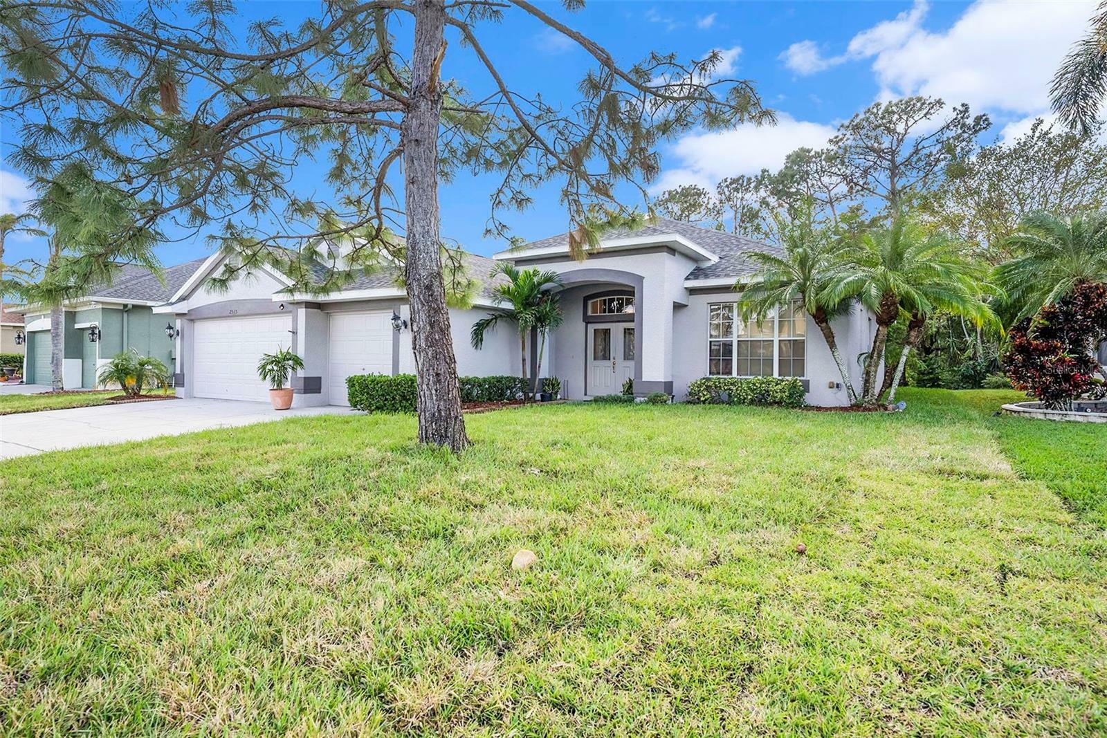 Property Photo:  2515 Wood Pointe Drive  FL 34691 