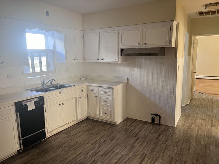 Property Photo: 946 Ferdinand Avenue IL 60130