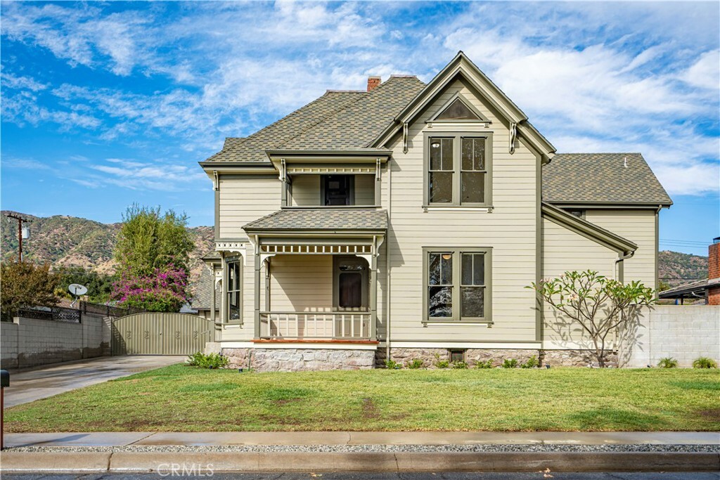 Property Photo:  711 E Virginia Avenue  CA 91741 