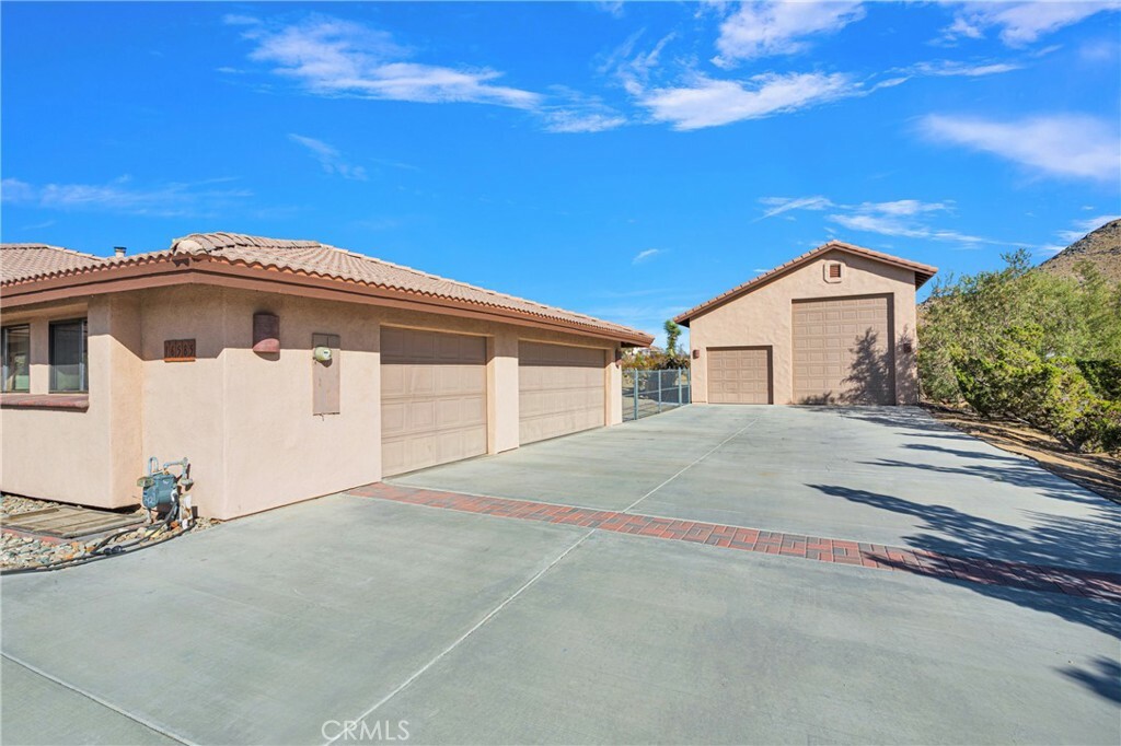 Property Photo:  16585 Choco Road  CA 92307 