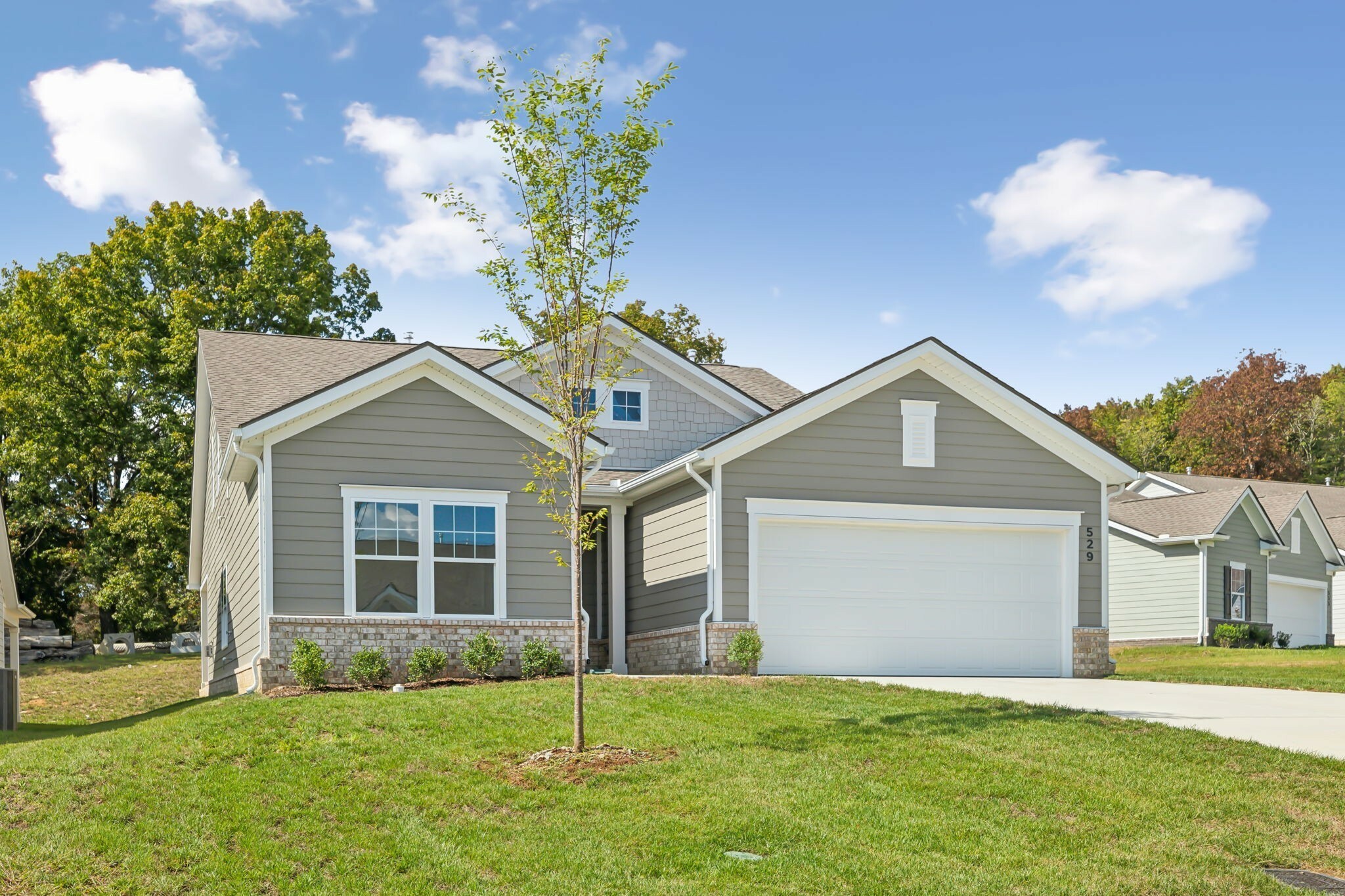 Property Photo: 529 Banchory Dr TN 37167