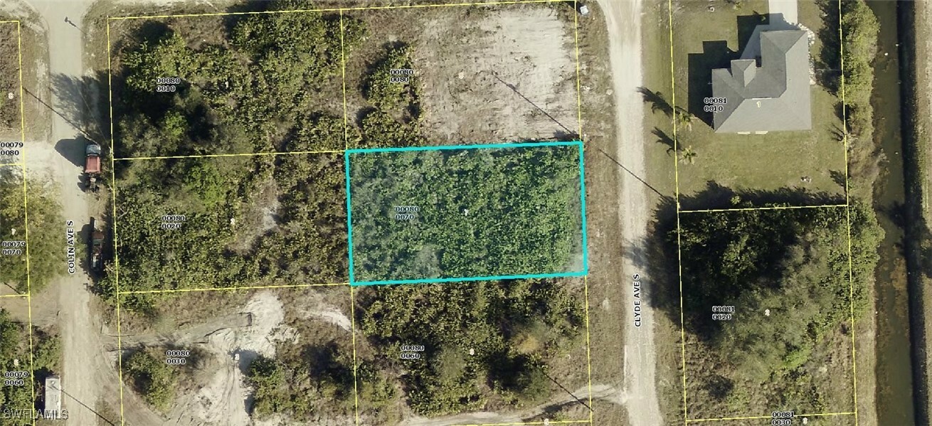 Property Photo:  1402 Clyde Avenue S  FL 33976 