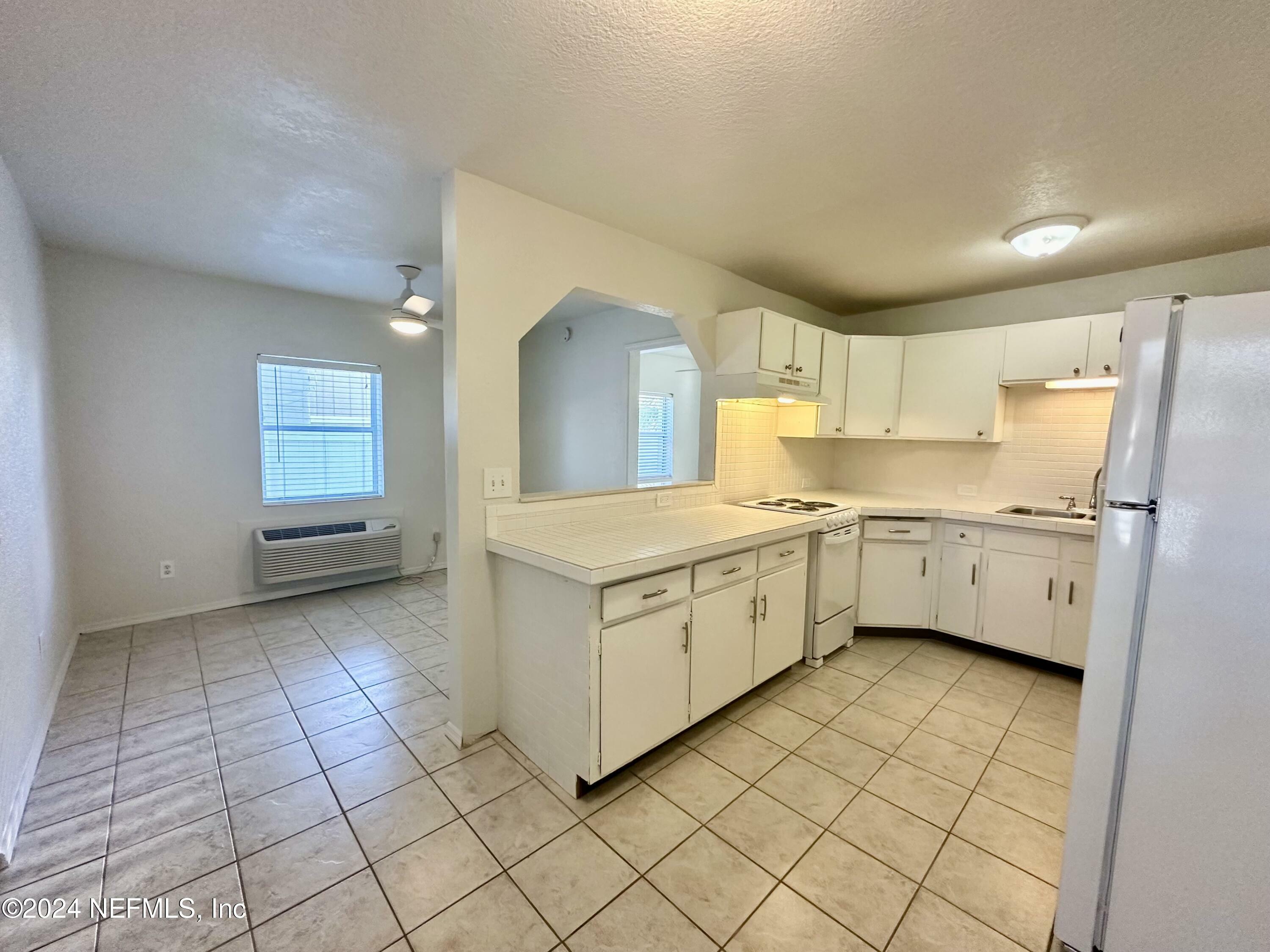 Property Photo:  114 6th Avenue S 2  FL 32250 