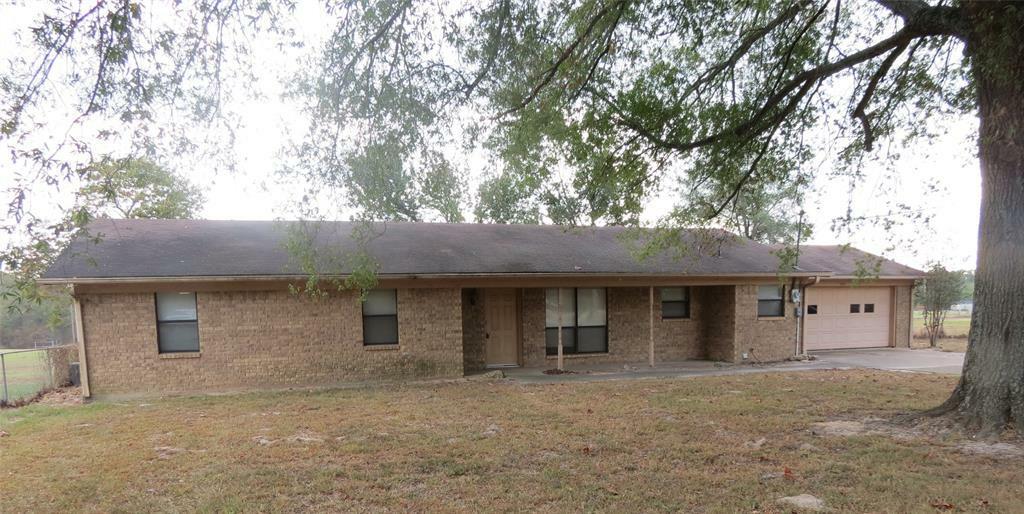 Property Photo:  543 County Road 2940  TX 75410 