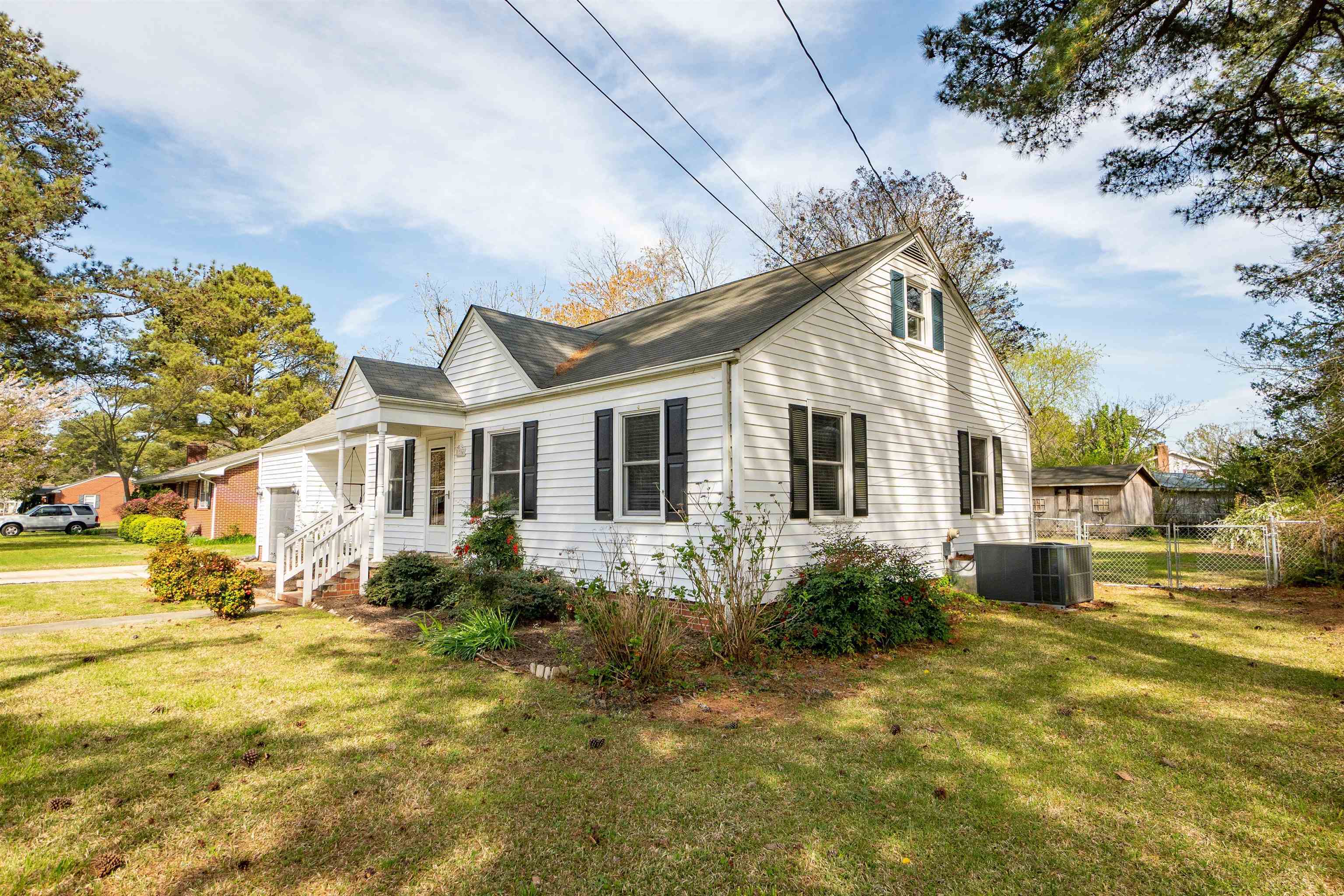 Property Photo: 1704 Edgewood Drive NC 27909