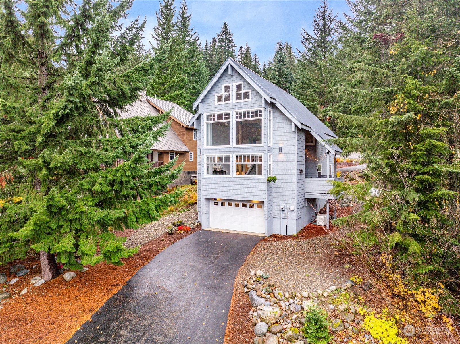 Property Photo:  71 Chamonix Place  WA 98068 