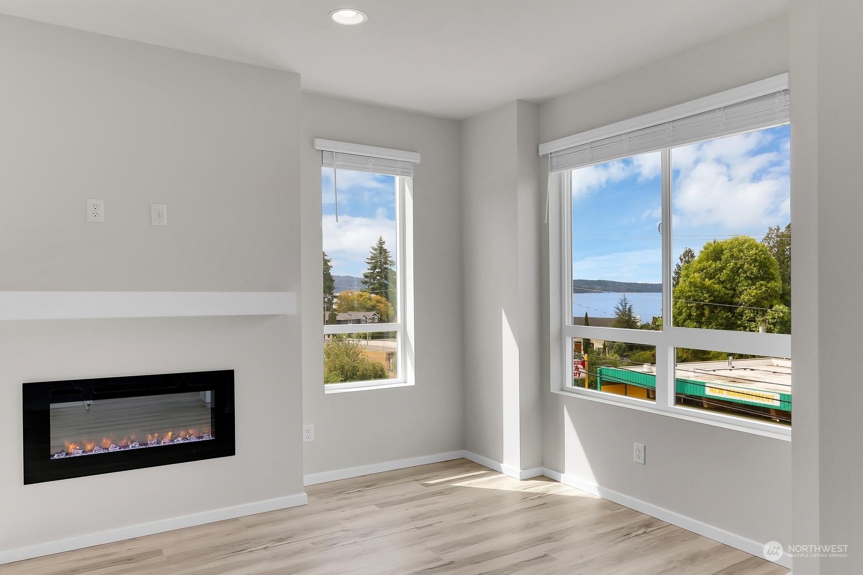 Property Photo:  3710 W Mukilteo Boulevard  WA 98203 