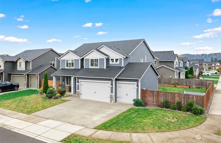 Property Photo:  411  Buell Street SW  WA 98360 