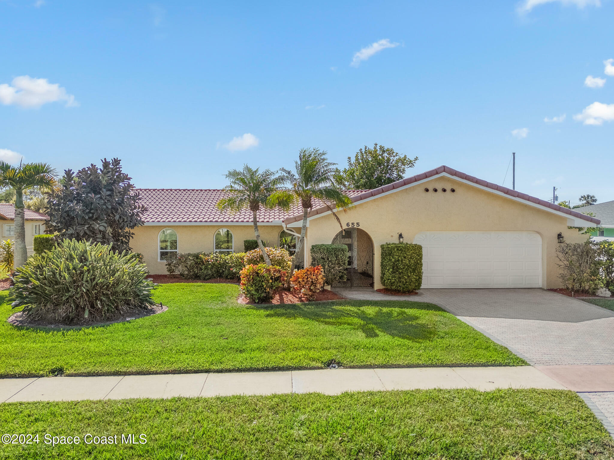 Property Photo:  655 Barcelona Court  FL 32937 