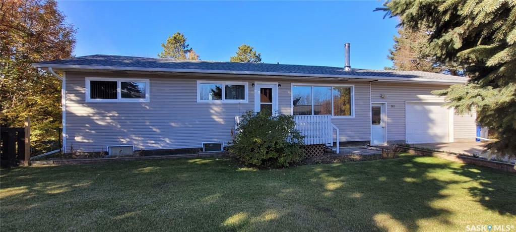 Property Photo:  311 5th Avenue  SK S0M 1L0 