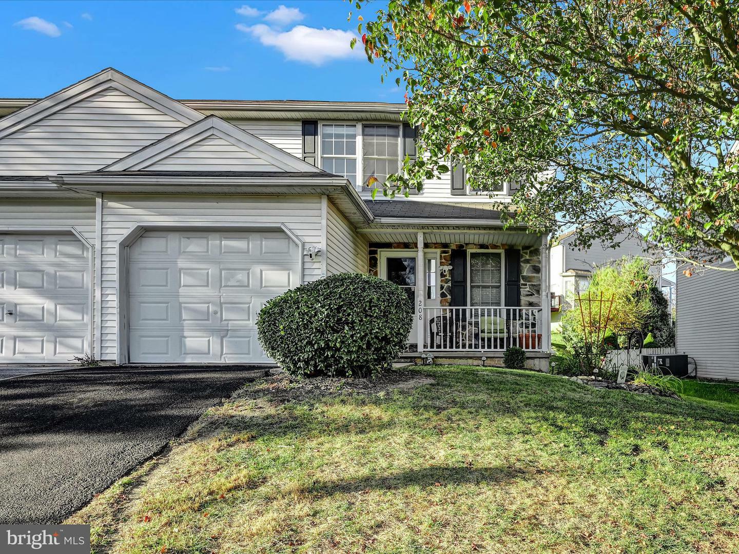 Property Photo:  208 Elmshire Drive  PA 17603 