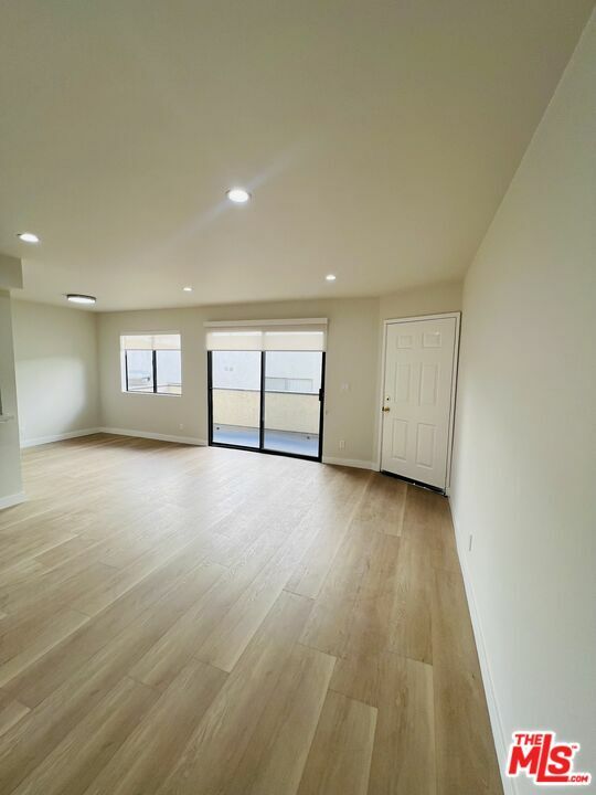 Property Photo:  11806   Mayfield Ave 102  CA 90049 