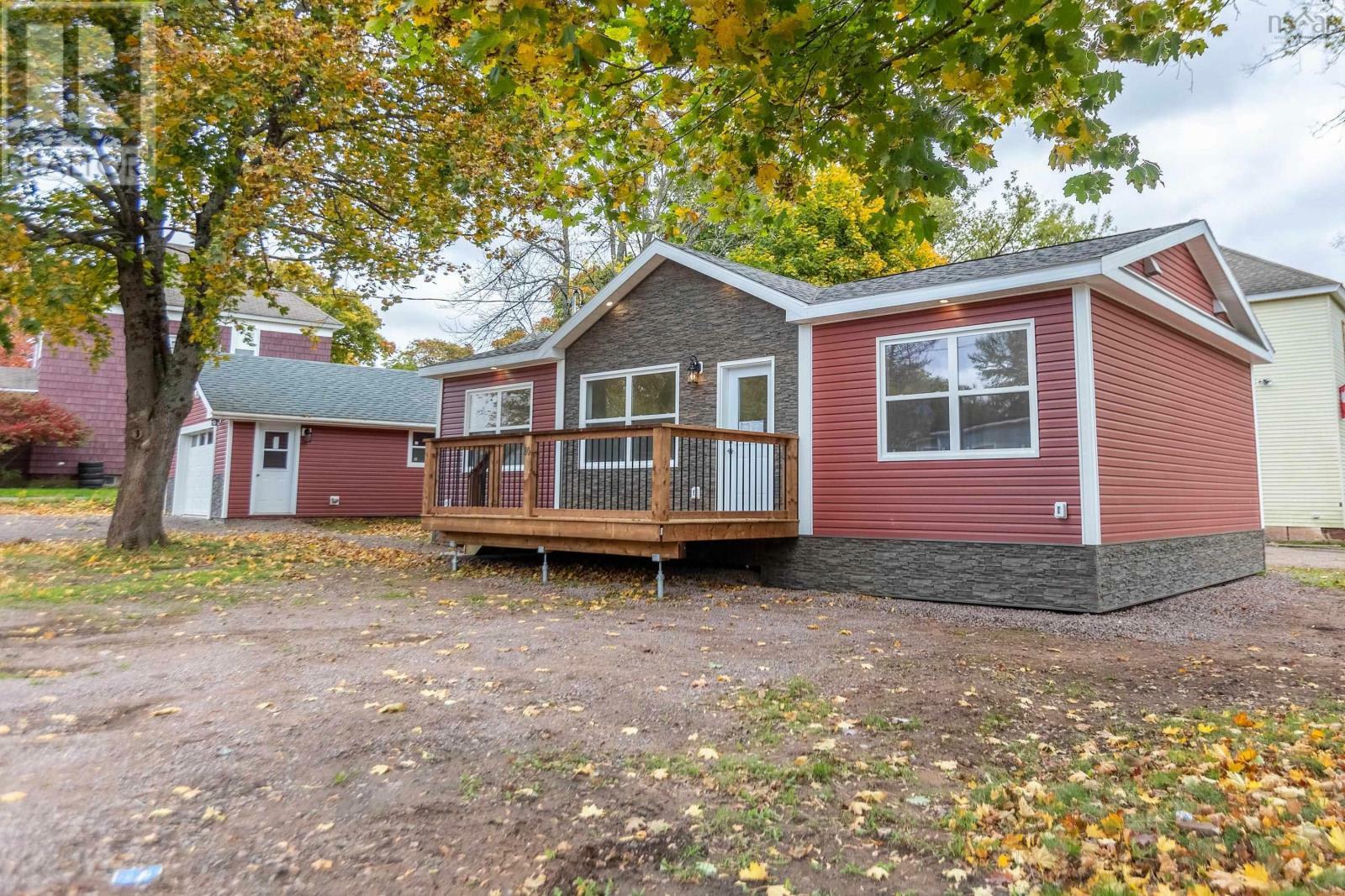 Property Photo:  80 Havelock Street  NS B4H 3K7 