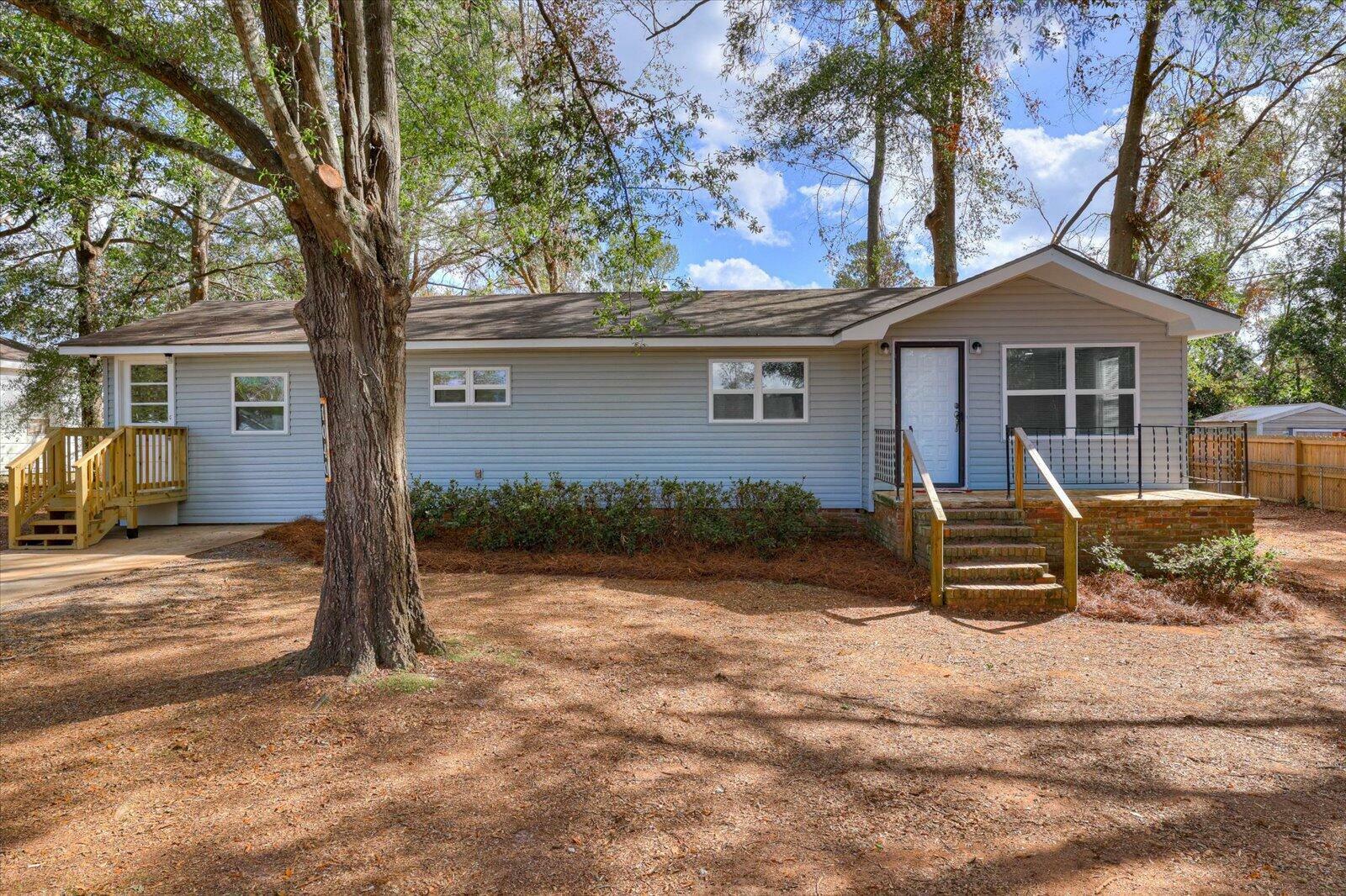 Property Photo:  1040 E Peachtree Street  GA 30434 