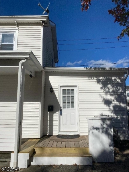 Property Photo:  1 Wall St., Unit 3  NJ 08869 