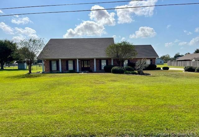 Property Photo: 1011 Lake Ridge Lane LA 70605