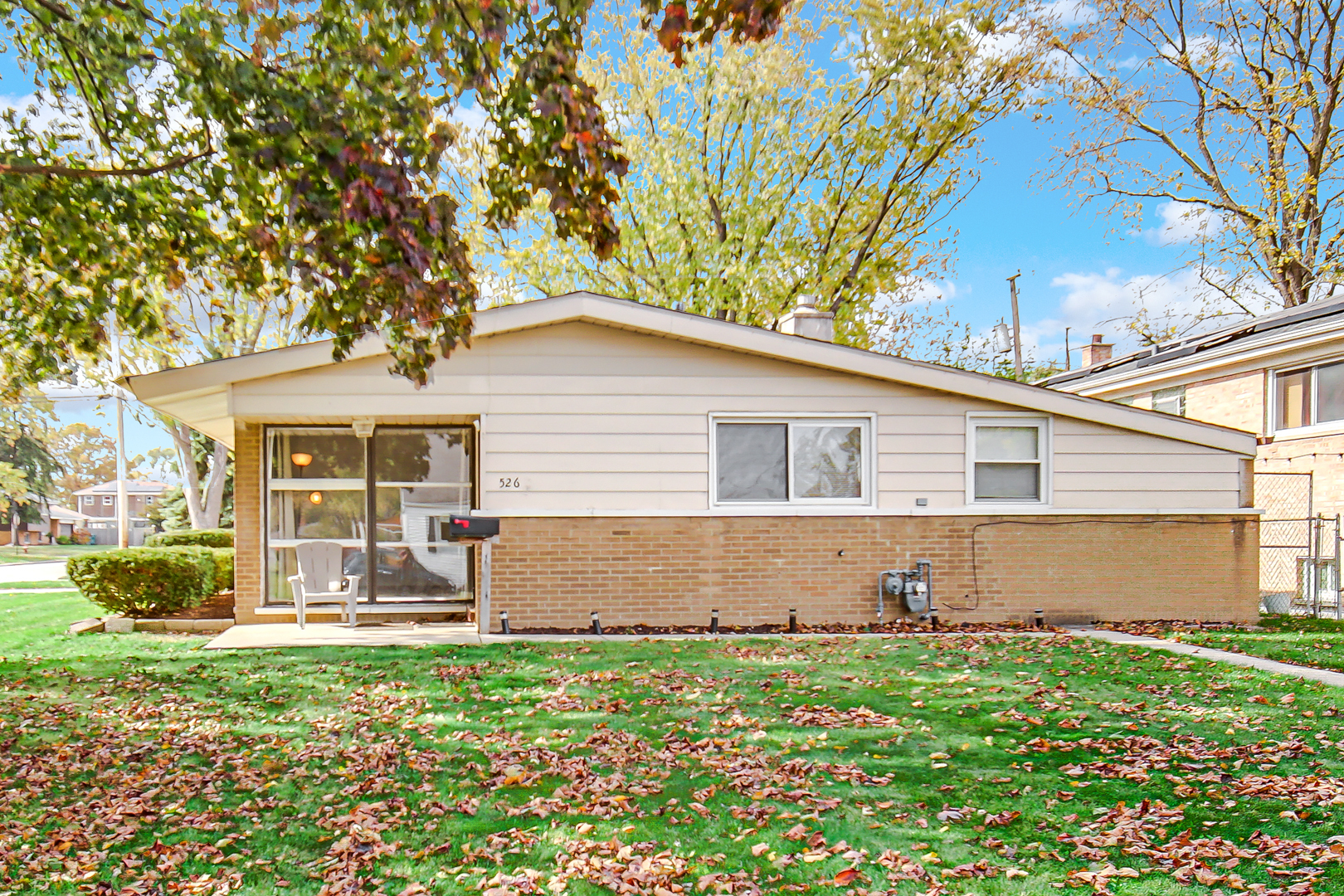 Property Photo:  526 Clayton Avenue  IL 60162 