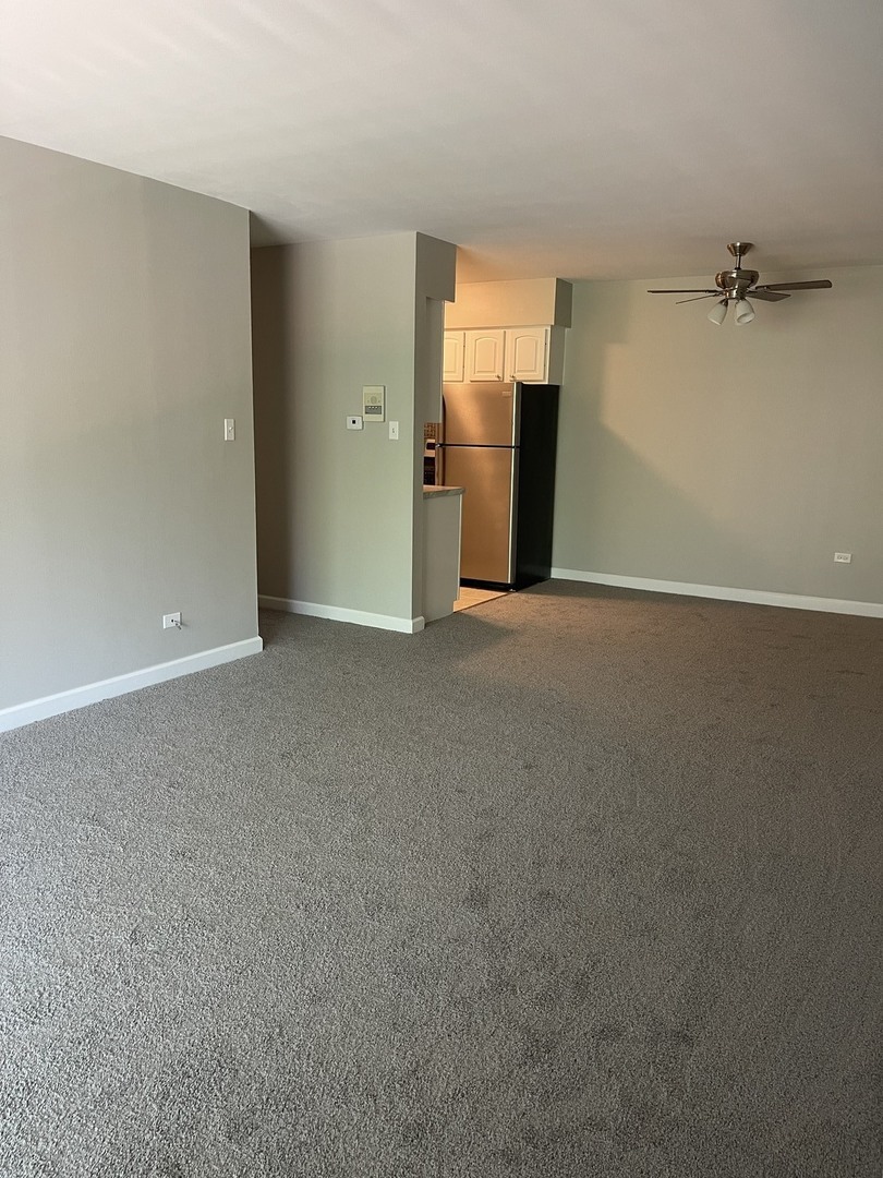 Property Photo:  18550 Torrence Avenue 28  IL 60438 