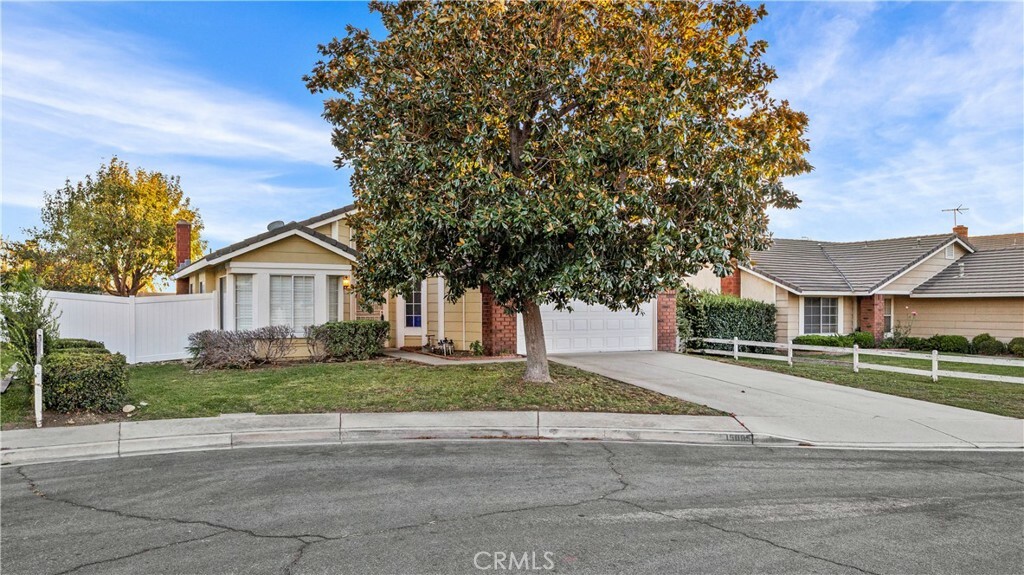 Property Photo:  15085 Primrose Court  CA 92336 