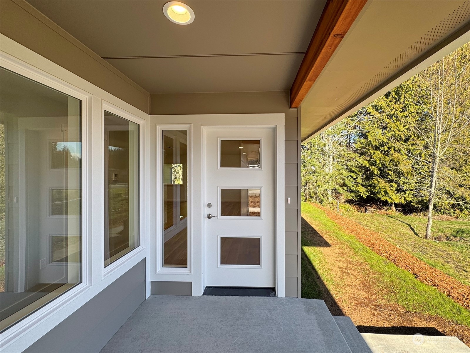Property Photo: 1531 Discovery Loop WA 98363
